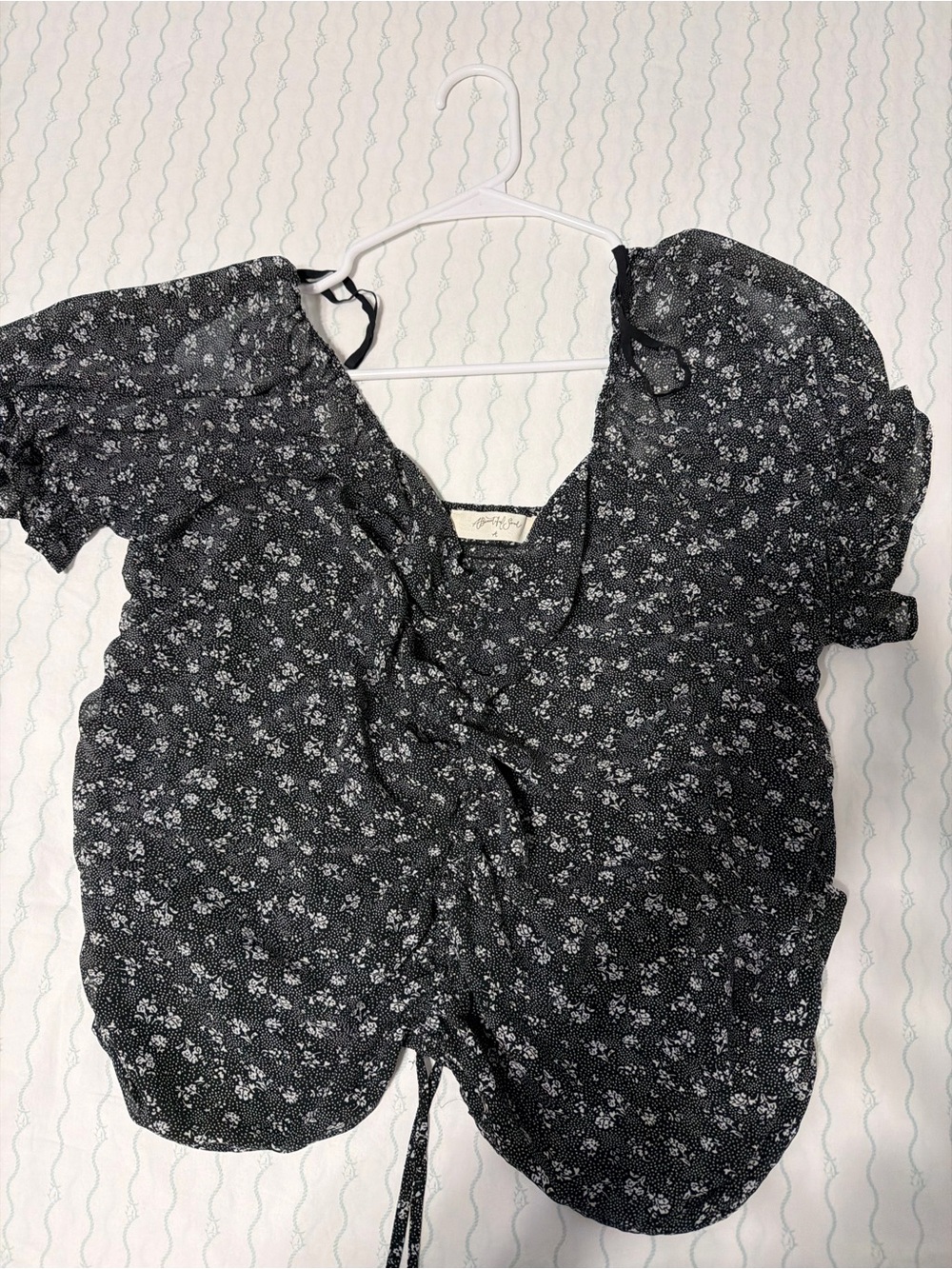 Floral Smocked Short Sleeve Blouse - Black
